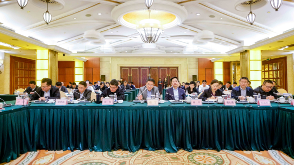 奋力冲刺2019年 积极备战2020年 尊龙集团召开2019年三季度运营分析暨工作推进会议