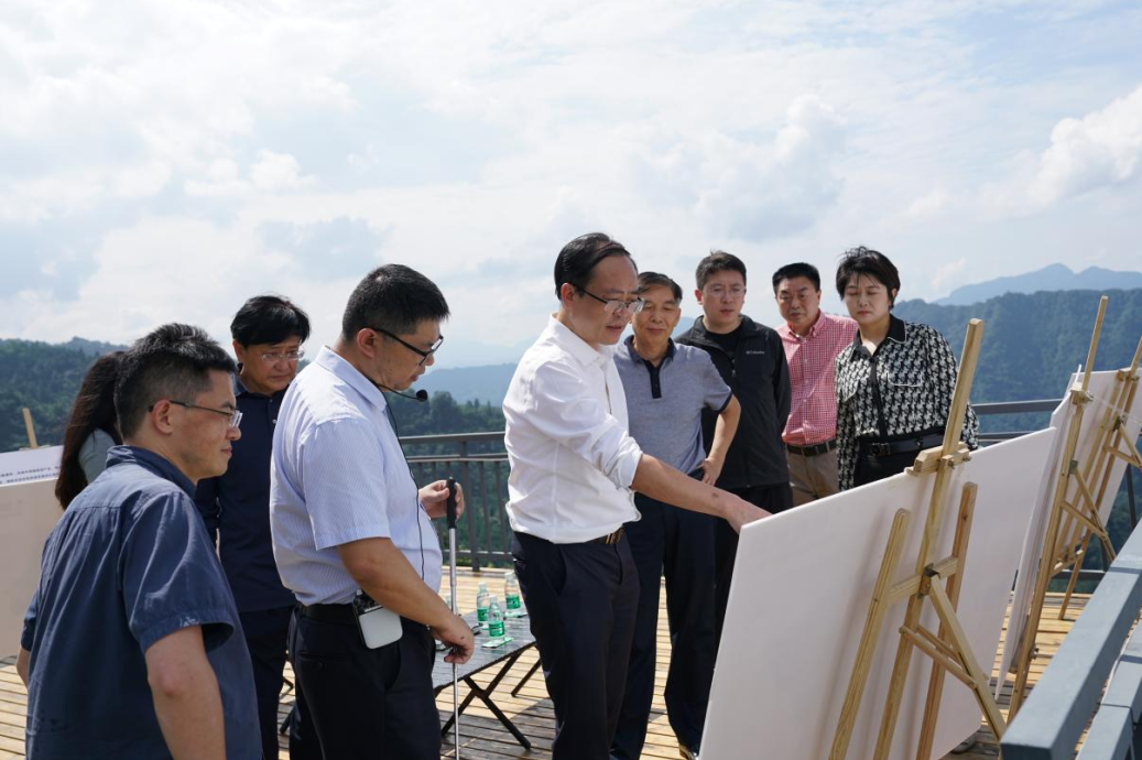 省尊龙集团外部董事调研峨眉山太阳谷文旅康养项目