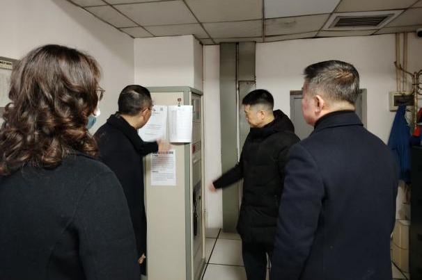省尊龙集团党委书记、董事长游勇检查督导春节安全生产并看望慰问干部员工